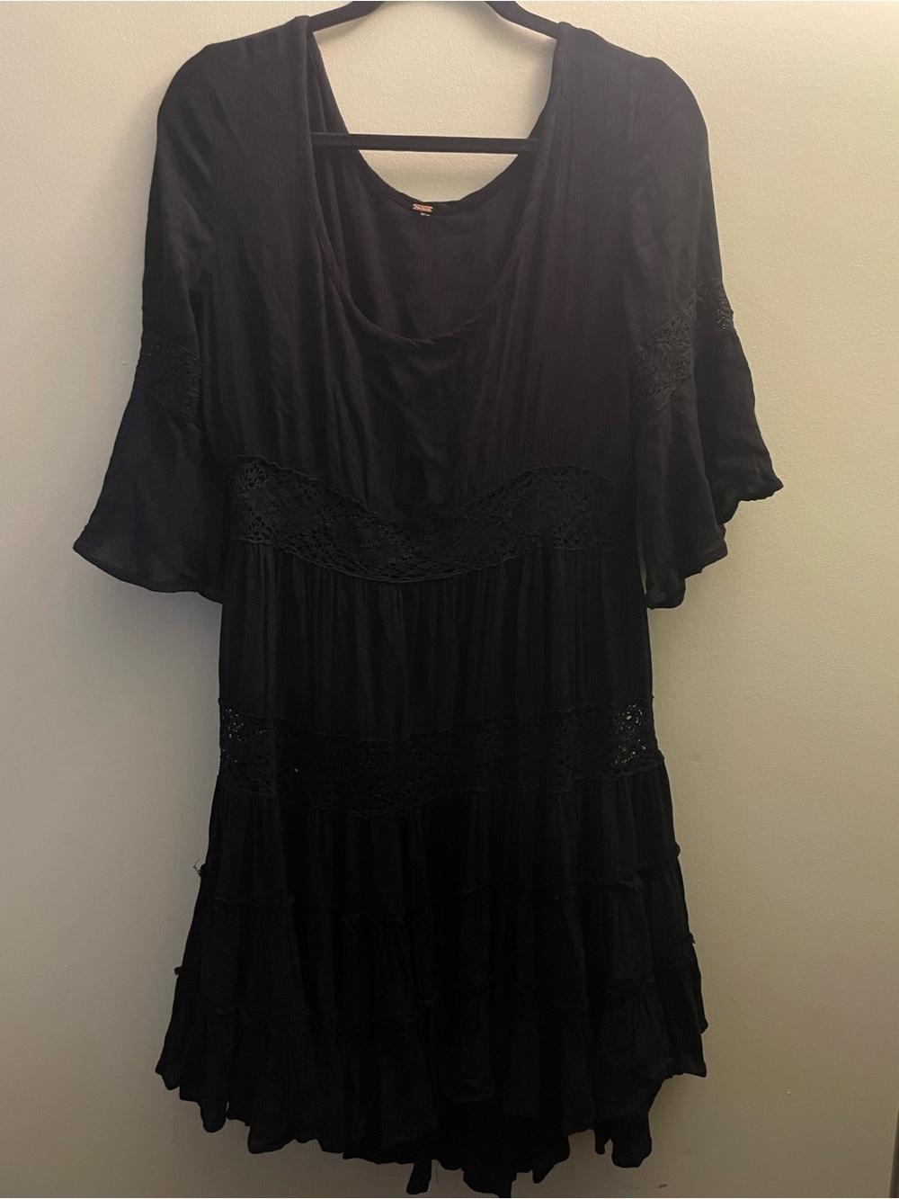 Women’s Free People Boho Black Tiered Boho Dress Lace Panels 100% Rayon 20” PTP